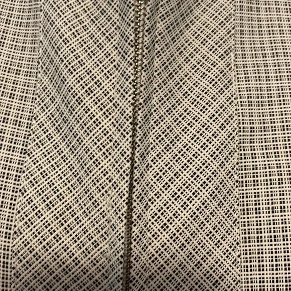 Like New! - Picture 2 of 4